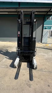 219 รถไฟฟ้ายืนขับ NISSAN FBR10