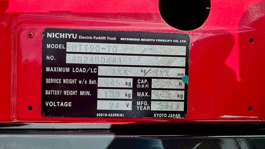 1.4 รถลากจูงไฟฟ้า Nichiyu 