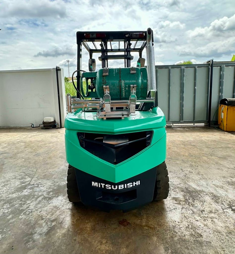 231 Mitsubishi FG30F18C