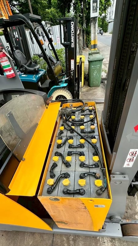 229 รถไฟฟ้านั่งข้าง Jungheinrich ETV120n GE-842DZ