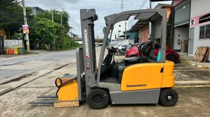 233 รถไฟฟ้านั่งขับ Jungheinrich EFG320BC 