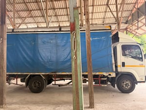 ISUZU FRR 210แรงม้า รถบรรทุก 6ล้อ กระบะคอกสูง ปี2013 เลขไมล์ 249,790 กม. ISUZU FRR 210แรงม้า รถบรรทุก 6ล้อ กระบะคอกสูง ปี2013 เลขไมล์ 249,790 กม.