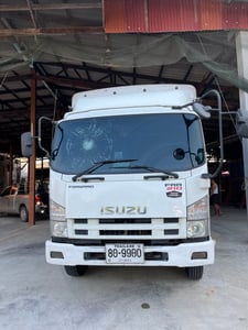 ISUZU FRR 210แรงม้า รถบรรทุก 6ล้อ กระบะคอกสูง ปี2013