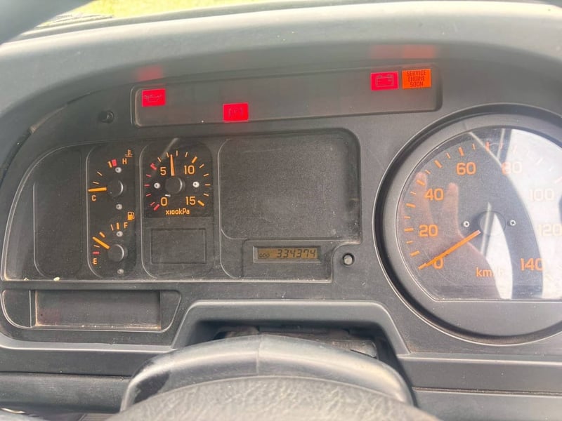 ISUZU FTR33 200แรงม้า รถบรรทุก 6ล้อ ตู้แห้ง ปี2005 รถพร้อมใช้งานดูรถได้ที่จังหวัดสุพรรณบุรี