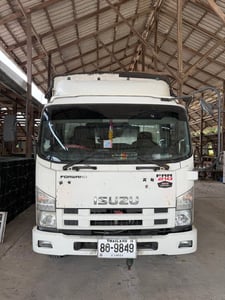 ISUZU FRR 210แรงม้า รถบรรทุก 6ล้อ กระบะคอกสูง ปี2013 เลขไมล์ 249,790 กม. ISUZU FRR 210แรงม้า รถบรรทุก 6ล้อ กระบะคอกสูง ปี2013 เลขไมล์ 249,790 กม.