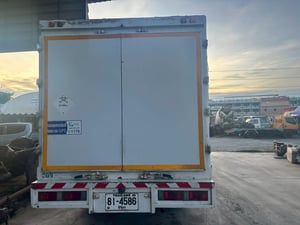 รถฝากขาย ISUZU NQR 175แรงม้า รถบรรทุก 6ล้อ ตู้แห้ง ปี2012 เลขไมล์ 523,641 กม.