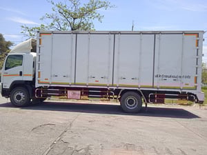 ISUZU FTR240 ปี 61 ตู้ทึบยาว 7.50 เมตร ทะเบียน 71-8682 ฉช.
