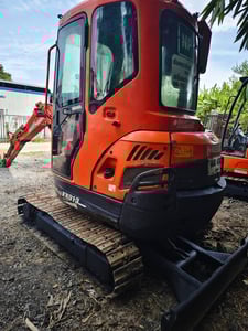 ขายรถแบคโค30 สภาพพร้อมใช้งาน