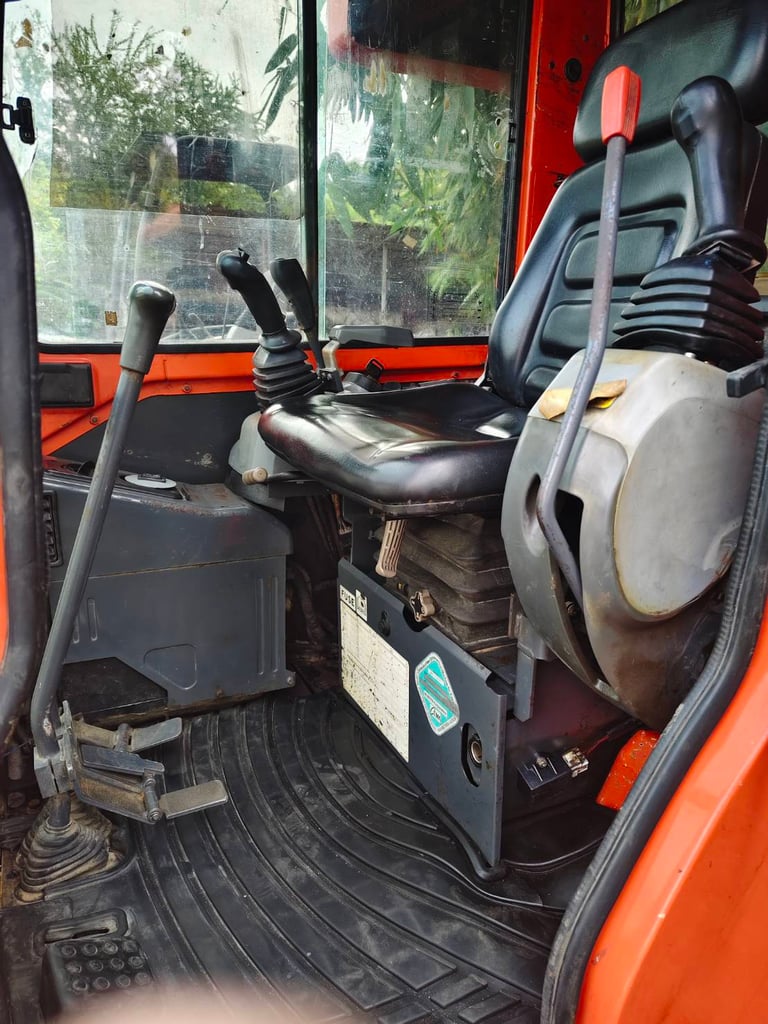 ขายรถแบคโค30 สภาพพร้อมใช้งาน