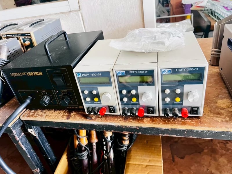 ชุดเครื่องจ่ายไฟ Lab DC Power Supply และเครื่องมือช่างอิเล็กทรอนิกส์มือสอง