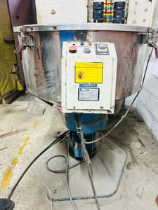 เครื่องผสมวัตถุดิบอุตสาหกรรม สแตนเลส (เครื่องผสมเม็ดพลาสติก , ผงเคมี) เครื่องผสมวัตถุดิบอุตสาหกรรม สแตนเลส (เครื่องผสมเม็ดพลาสติก , ผงเคมี)