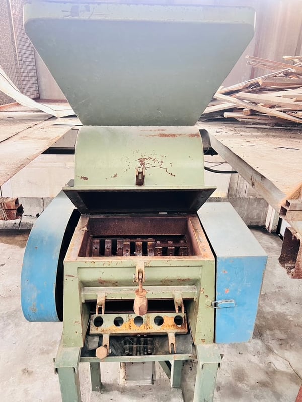 เครื่องบดพลาสติกสำหรับงานรีไซเคิล เครื่องบดพลาสติกสำหรับงานรีไซเคิล