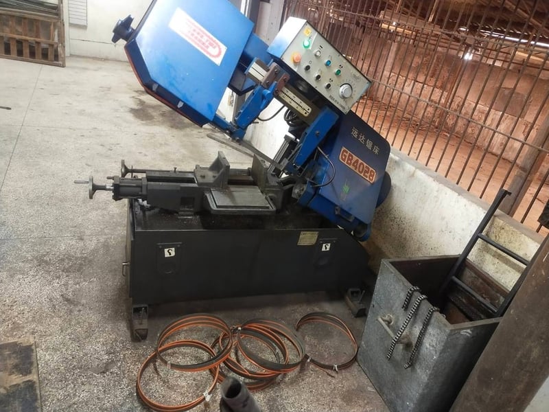 เครื่องเลื่อยสายพานตัดเหล็ก Yuanda รุ่น GB4028 สภาพพร้อมใช้งาน