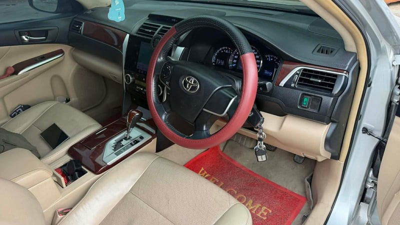 TOYOTA CAMRY 2.0 ปี 2012 รถบ้านแท้ 
