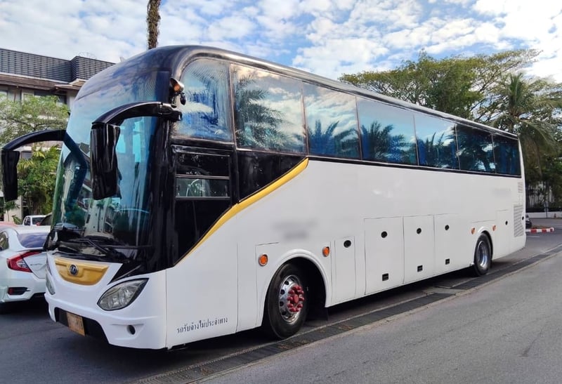 บัส 12 เมตร แอร์ 41 ที่นั่ง บัส 12 เมตร แอร์ 41 ที่นั่ง