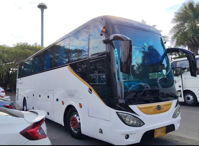 บัส 12 เมตร แอร์ 41 ที่นั่ง บัส 12 เมตร แอร์ 41 ที่นั่ง