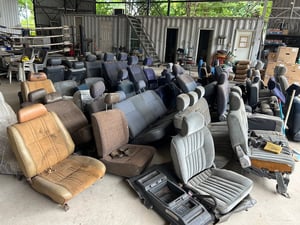 เหมากองเบาะรถยนต์เก่า สำหรับอะไหล่ DIY รีไซเคิล ยกกองราคาพิเศษ เหมากองเบาะรถยนต์เก่า สำหรับอะไหล่ DIY รีไซเคิล ยกกองราคาพิเศษ