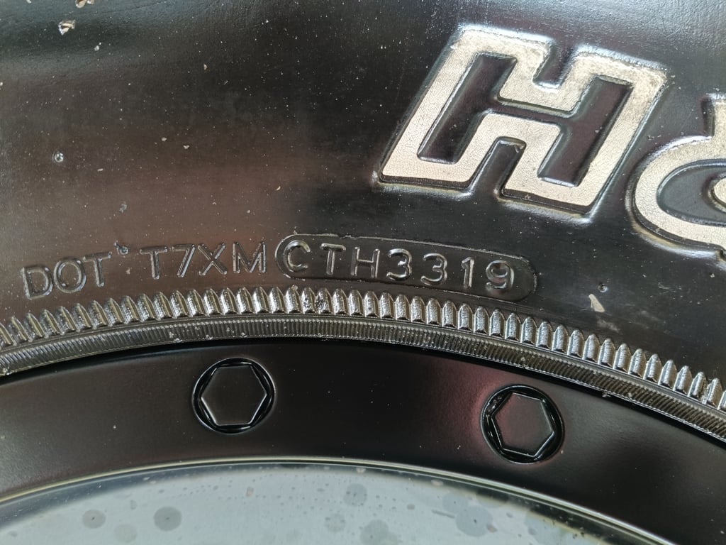 ล้อแม็กมือสองขอบ 16 พร้อมยาง MT