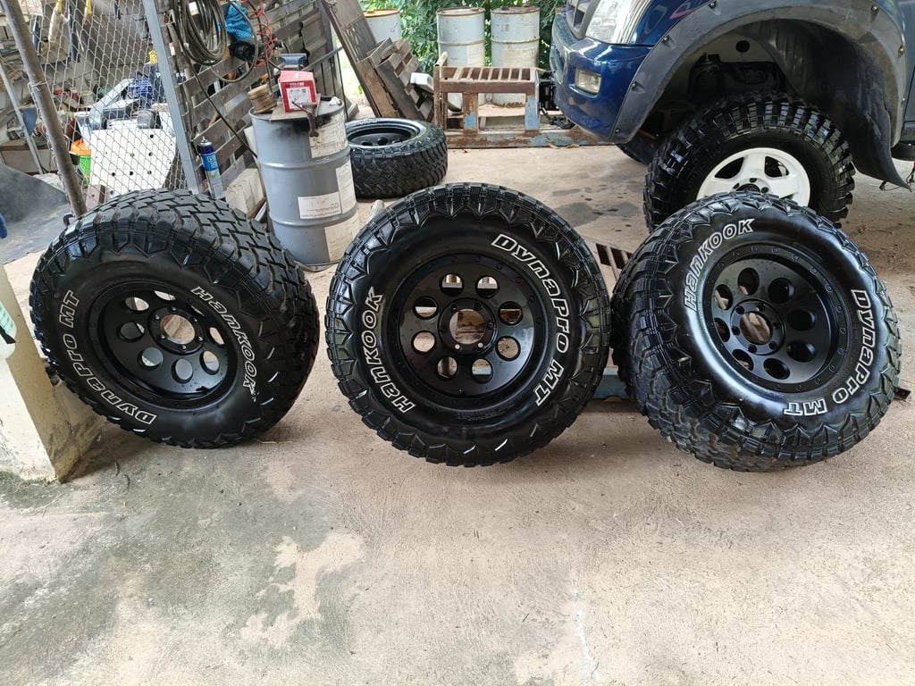 ล้อแม็กมือสองขอบ 16 พร้อมยาง MT