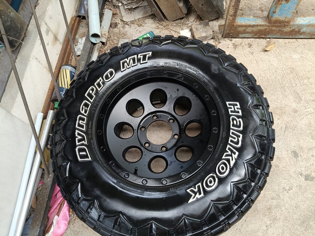 ล้อแม็กมือสองขอบ 16 พร้อมยาง MT