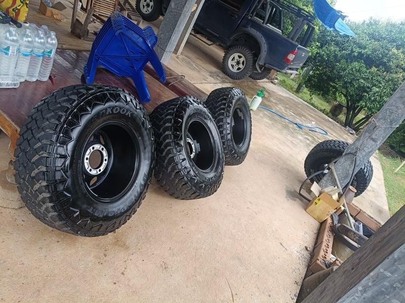 ล้อแม็กมือสองขอบ 16 พร้อมยาง MT