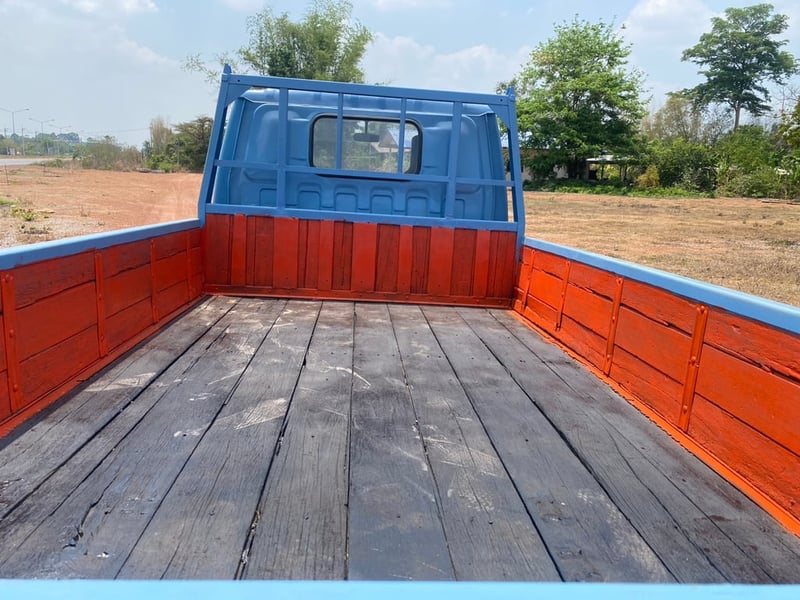 ขายรถบรรทุก 4 ล้อ isuzu nkr เครื่อง 100 แรงรถปี 43 เอกสารเป็นพร้อม