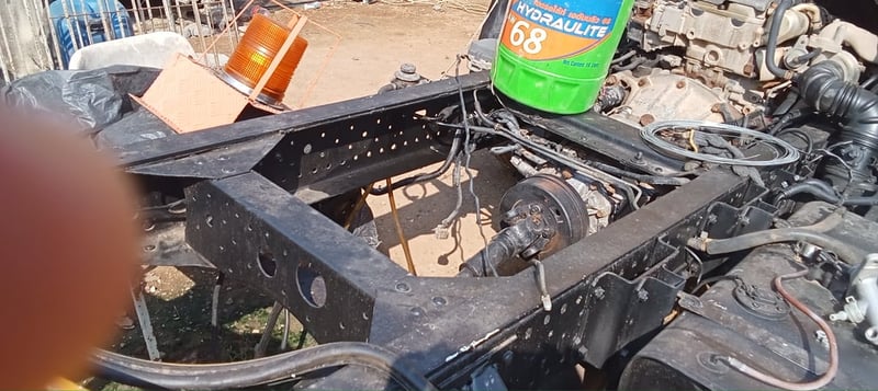 ราคา199000บาทขายรถบรรทุก 4 ล้อ isuzuNLRเครื่อง 130 แรงม้ารถปี57เครื่องติดได้มีทะเบียนขายตามสภาพนี้เลยไม่มีแบตเตอรี่ให้สนใจ 091-146-4263ราคา199000บาท