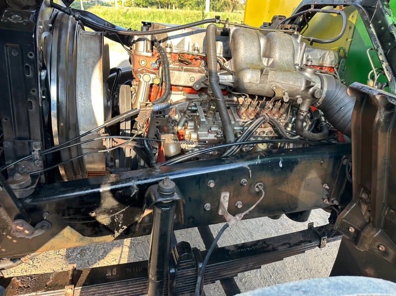 ขายรถบรรทุก 6 ล้อตู้แห้ง isuzu FTR 33 H เครื่อง 6HH1- 200 แรงม้ารถปี 48ตู้ยาว 5 .42ม. สูง 2.30 ม.กว้าง 2.40ม. ช่วงล้อ 4.25ม. เอกสารทะเบียนพร้อมสนใจติดต่อได้