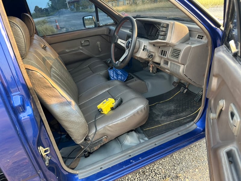 ราคา159000บาทขายรถกระบะดั้ม isuzuTFR มังกรทองเครื่อง 2500ซีซี ดีเซลปี 2533 ดั้มไฟฟ้ารถพร้อมใช้งานแอร์เย็นอย่างสวยสนใจติดต่อคุณเยี่ยม 091-146-4263 ด่วน