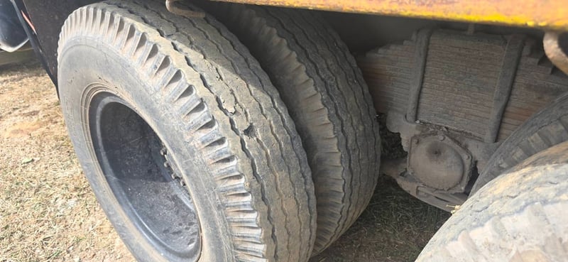 159000-บาทขายรถบรรทุกสิบล้อ hino KT 925 เครื่อง ho7c 180 แรงม้ารถพร้อมใช้งานเอกสารทะเบียนพร้อมแจ้งมอ 89 ไว้สนใจติดต่อ 091-146-4263 คุณเยี่ยม