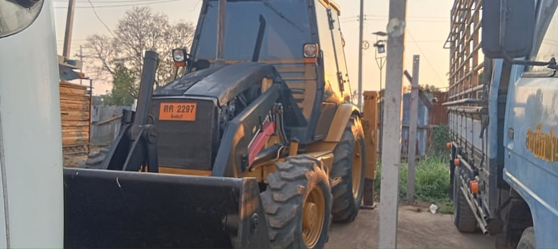 ขายรถตัก CAT ขุดหน้าขุดหลัง 4WD สภาพพร้อมใช้แอร์เย็นมีทะเบียน