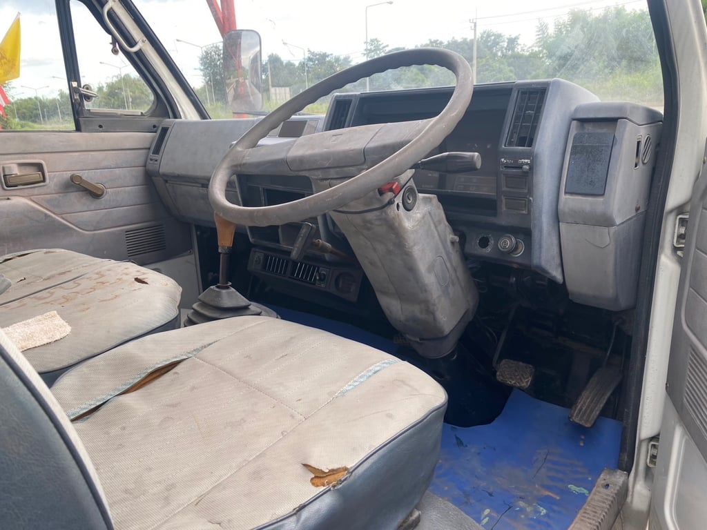 ราคา129000บาทรถบรรทุก 4 ล้อเล็กNKR55 EU1เครื่อง 4JB1-88เเรงม้ารถปี 41 มีแอร์เอกสารทะเบียนพร้อมกระบะเหล็กยาว 3 เมตรสนใจ 091-146-4263 คุณเยี่ยม