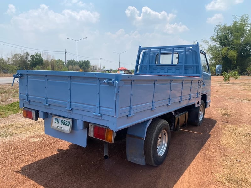 ขายรถบรรทุก 4 ล้อ isuzu nkr เครื่อง 100 แรงรถปี 43 เอกสารเป็นพร้อม