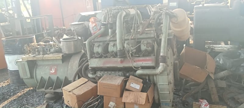 เครื่องขายเครื่องปั่นไฟไดฝรั่งเศส200 kva ขายตามสภาพมีให้เลือก 2 เครื่องต้องไปเช็คระบบเอง