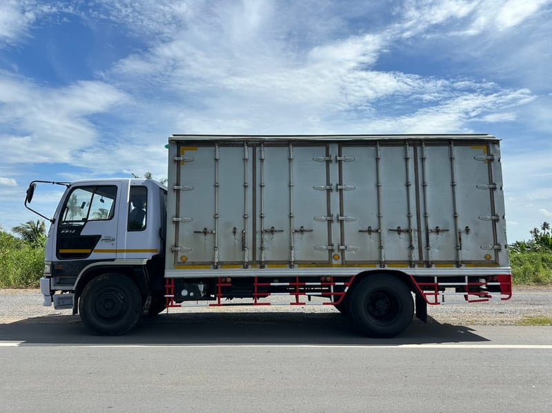 ราคา349000บาทขายรถบรรทุกตู้hino ff1j เครื่อง JO8C-210 ปี 40 กระบะยาว 5 เมตร 50 เอกสารทะเบียนพร้อมสนใจ 091-146-4263 ราคา349000บาทขายรถบรรทุกตู้hino ff1j เครื่อง JO8C-210 ปี 40 กระบะยาว 5 เมตร 50 เอกสารทะเบียนพร้อมสนใจ 091-146-4263