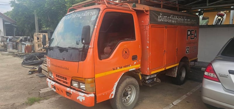 ราคา109000บาทขายรถบรรทุก 4 ล้อ isuzu nkr เครื่อง 88 แรงม้าแน่นมากๆนถปร2540 พวงมาลัยเพาเวอร์ช่วงสั้นรถมีทะเบียนขายตามสภาพนี้แบตเตอรี่ไม่มีให้รถประมูลมา