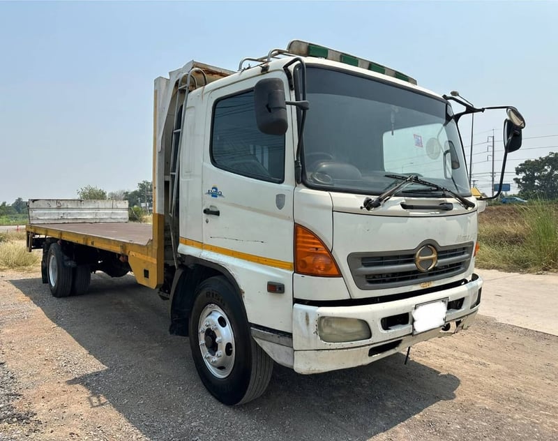ราคา499000ขายรถบรรทุก 6 ล้อพื้นเรียบ hinoFG1Jเครื่องJO8C-212🐎โบอินเตอร์รถปี46รถเดิมๆใช้งานน้อยมาก กระบะพื้นเรียบยาว 7.20ม. ครัชซีสวยมากๆๆไมล์น้อยเอกสารเล่มทะเบียนครบสนใจ0911464263