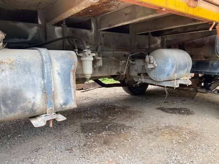 ราคา189000บาทขายรถบรรทุกอีซุซุFTR11Hเครื่อง 6 BD1-160 แรงม้าแน่นมากๆกระบะยาว 5 เมตร 20 กว้าง 2 เมตร 45 เอกสารมีทะเบียนพร้อมใช้งานสนใจ 091-146-4263