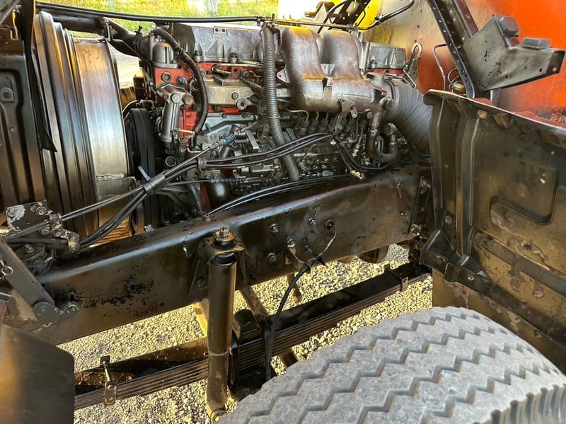 ขายรถบรรทุก 6 ล้อตู้แห้ง isuzu FTR 33 H เครื่อง 6HH1- 200 แรงม้ารถปี 48ตู้ยาว 5 .42ม. สูง 2.30 ม.กว้าง 2.40ม. ช่วงล้อ 4.25ม. เอกสารทะเบียนพร้อมสนใจติดต่อได้