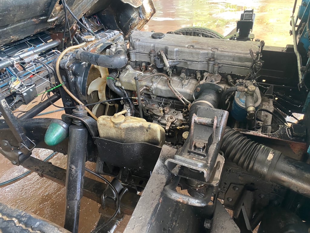 ราคา 29,0000 บาทรถบรรทุกติดเครน NPR 57L วางเครื่อง 4HL-150แรงม้าเครน2.5 ตันท้องวี 3 ปลอก 2 ชักพวงมาลัยพาวเวอร์กระบะปูพื้นเหล็กยาว 4.30 เมตรช่วงล่างใหญ่คัสซีสวยเอกสารทะเบียนพร้อมม.79แล้วสนใจ 091-146-4263 คุณเยี่ยมด่วน