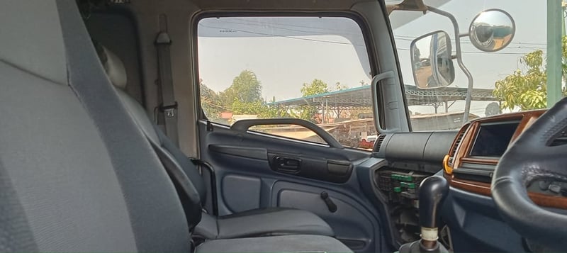 ราคา699000บาทขายรถบรรทุกตู้แห้ง hino mega เครื่อง 212 โบอินเตอร์รถปี 50 ช่วงล่างใหญ่แล้วตู้ยาว 7 เมตร 40 นอกเอกสารทะเบียนพร้อมสนใจ 091-146-4263