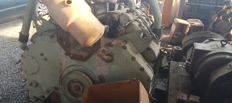 เครื่องขายเครื่องปั่นไฟไดฝรั่งเศส200 kva ขายตามสภาพมีให้เลือก 2 เครื่องต้องไปเช็คระบบเอง