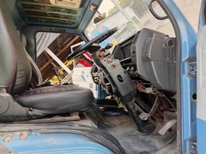 ราคา189000บสทขายรถบรรทุก 6 ล้อ isuzuNRR เครื่อง 6 bg1 -175 แรงม้ารถปี 38 พวงมาลัยพาวเวอร์เบรคธรรมดาแอร์เช็คระบบ กระบะเหล็กยาว 5.80 เมตร ยาง 825 ขอบ 16 พร้อมใช้งาน