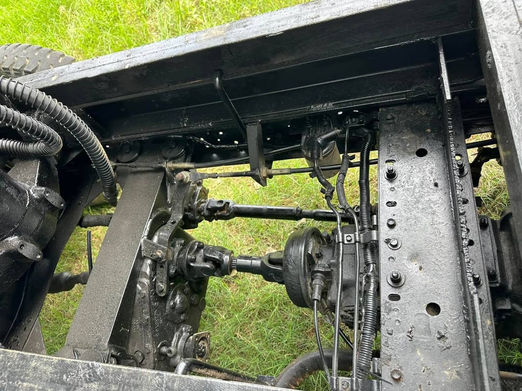 ราคา 19 5,000 บาทขายรถบรรทุก 6 ล้อดั้ม isuzu เป็น NKR เครื่อง 88 แน่นมากๆพวงมาลัยพาวเวอร์มีสโลกลางดั้มยิงหน้าเอกสารทะเบียนพร้อมสนใจ 091-146-4263