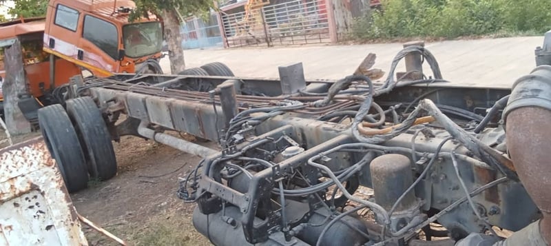 ขายรถisuzu โรโบคอปFTR 34Qเครื่อง6HK1- 240แรงม้ารถปี 55 ไม่มีหม้อน้ำกล่องไฟมีให้ เดิมเป็นรถบรรทุกของเหลวเฉพาะกิจถังน้ำมันมีให้ทะเบียนแจ้งมา 79 สนใจติดต่อ 091-146-4263 ขายตามสภาพนี้ราคา199000บาท