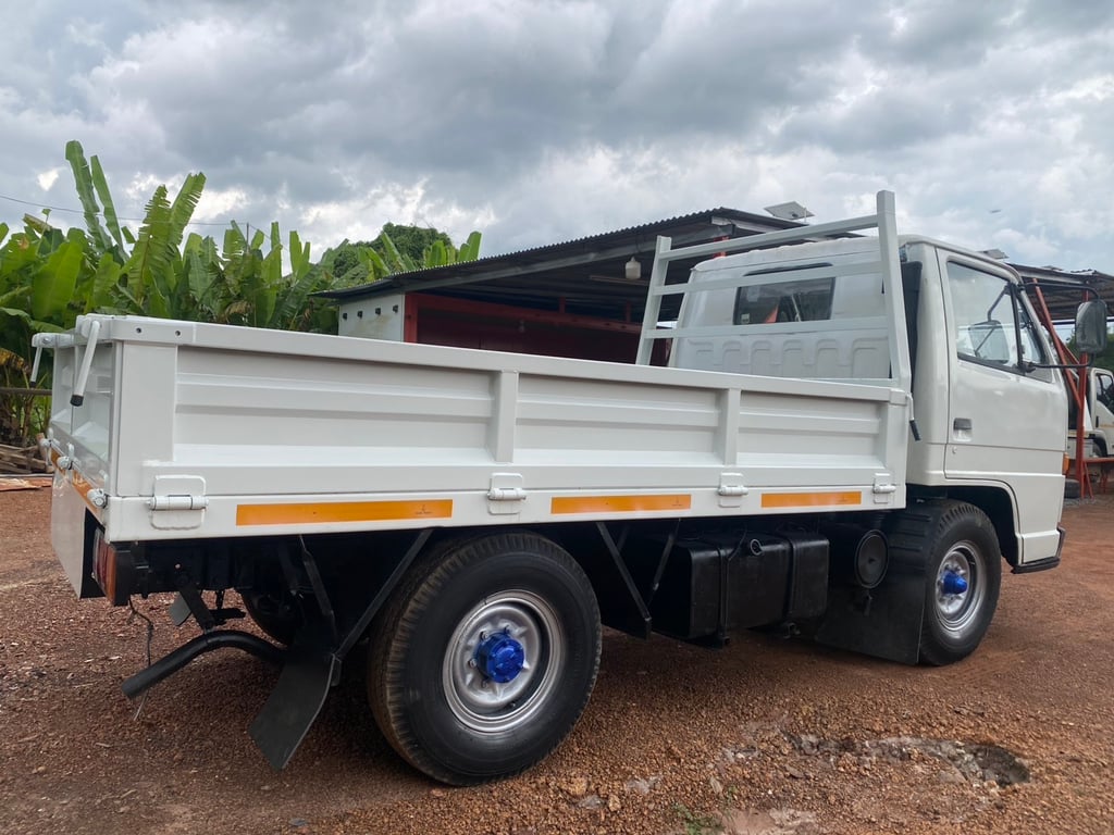 ราคา129000บาทรถบรรทุก 4 ล้อเล็กNKR55 EU1เครื่อง 4JB1-88เเรงม้ารถปี 41 มีแอร์เอกสารทะเบียนพร้อมกระบะเหล็กยาว 3 เมตรสนใจ 091-146-4263 คุณเยี่ยม