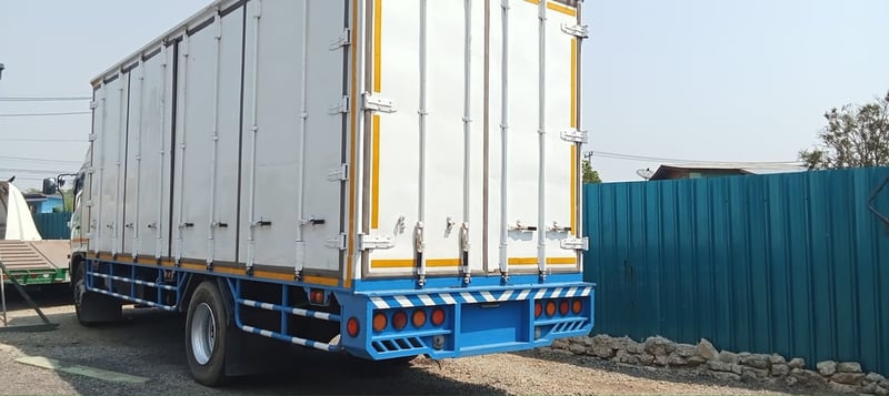 ราคา699000บาทขายรถบรรทุกตู้แห้ง hino mega เครื่อง 212 โบอินเตอร์รถปี 50 ช่วงล่างใหญ่แล้วตู้ยาว 7 เมตร 40 นอกเอกสารทะเบียนพร้อมสนใจ 091-146-4263