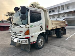 ขายรถบรรทุกดั้ม hino เครื่อง 175 โบรถปี 56 เอกสารทะเบียนพร้อม