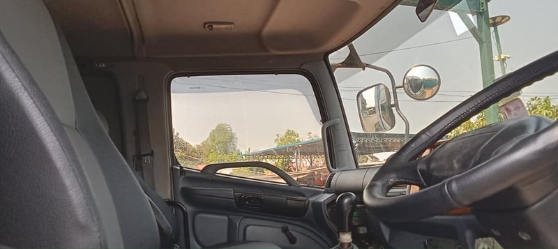 ราคา699000บาทขายรถบรรทุกตู้แห้ง hino mega เครื่อง 212 โบอินเตอร์รถปี 50 ช่วงล่างใหญ่แล้วตู้ยาว 7 เมตร 40 นอกเอกสารทะเบียนพร้อมสนใจ 091-146-4263