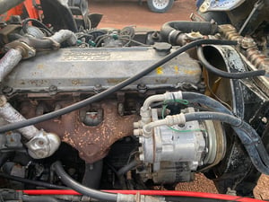 ขายรถบรรทุก 6 ล้อติดเครน isuzu NPR 71 เครื่อง 4 HG1-130 แรงม้ารถปี 48 เคนยูนิค 3 ตันท้องแบน 4 ปลอก 3 ชักสุดท้ายใช้ถอดสลับมือดึงกระบะติดเคแล้วเหลือ 4 เมตร 50เอกสารทะเบียนพร้อม